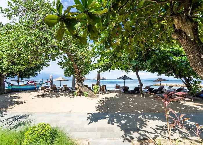 Villa Kejora Beachfront *