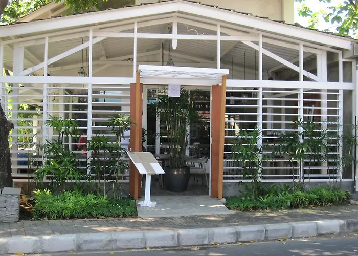 Kejora Beachfront Villa *