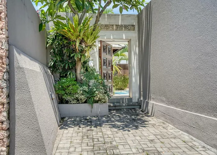 Villa Kejora Beachfront *